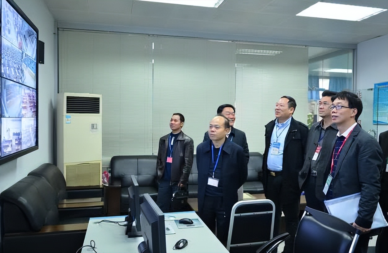 03年轰动中央的大案，19岁少年偷走高考试卷，万千考生因此落榜