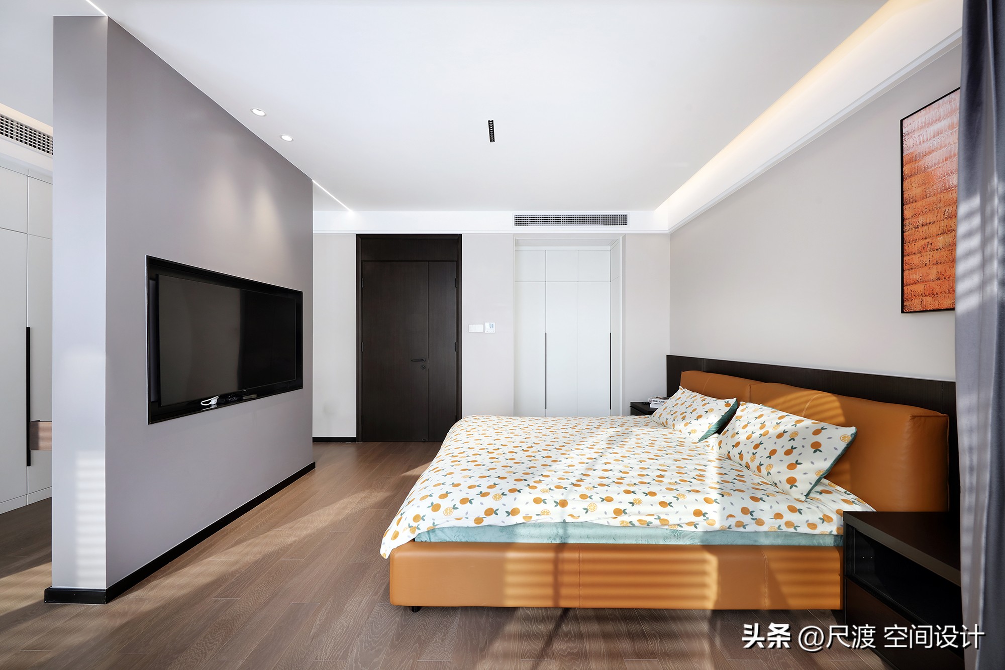 经典的黑白灰风格,高级耐看的极简黑白灰