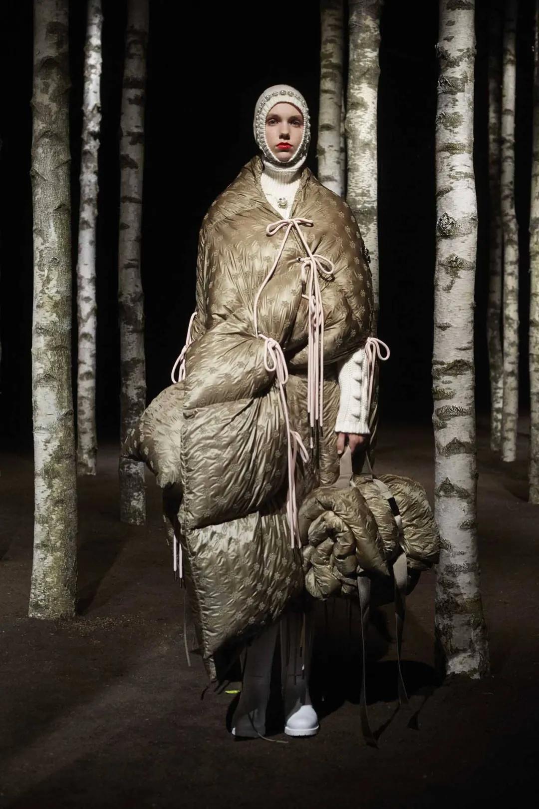 露后跟高跟运动鞋,不露脚高跟运动鞋