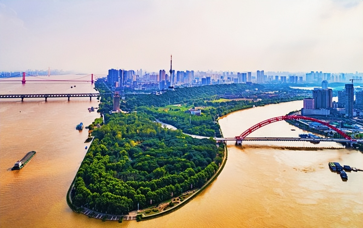 武汉也有直达香港的高铁,武汉将恢复直达香港高铁票价