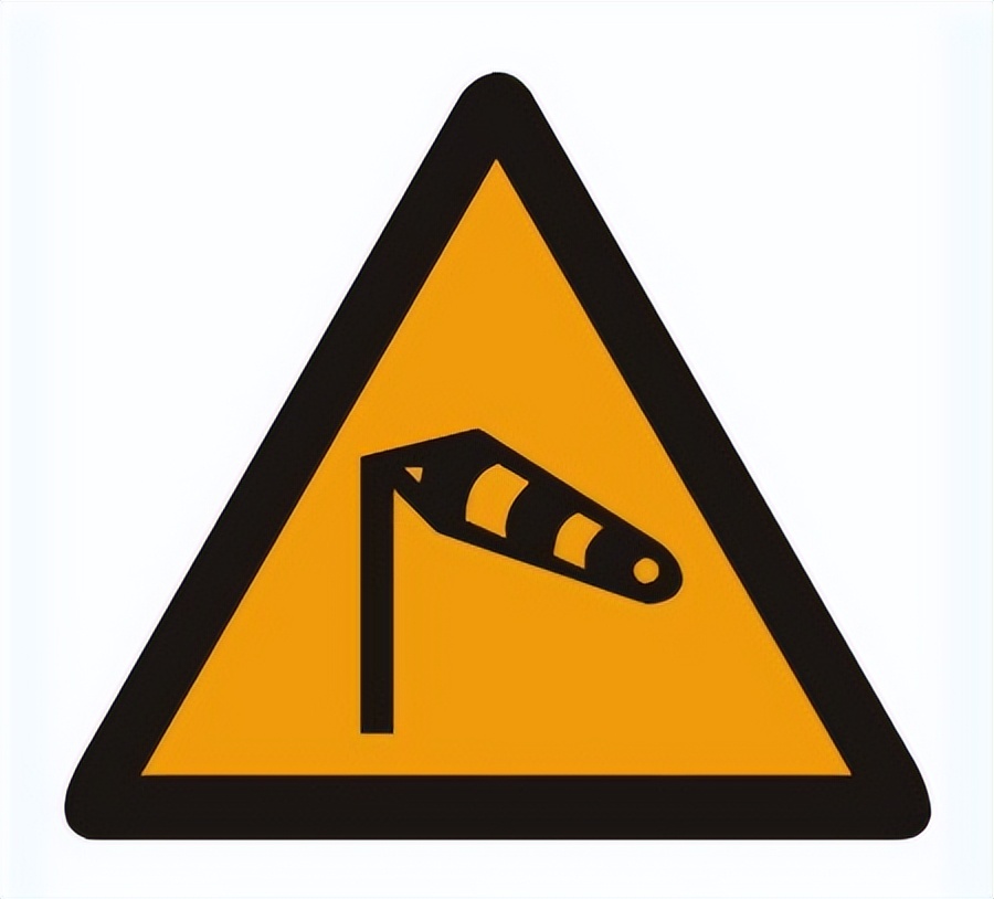 房车旅行遇到雷暴雨怎么处理,房车没动大风吹倒了怎么办