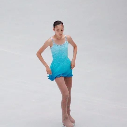 32岁韩国一姐下嫁小5岁爱豆！仙女造型惊艳网友：我的青春嫁人了