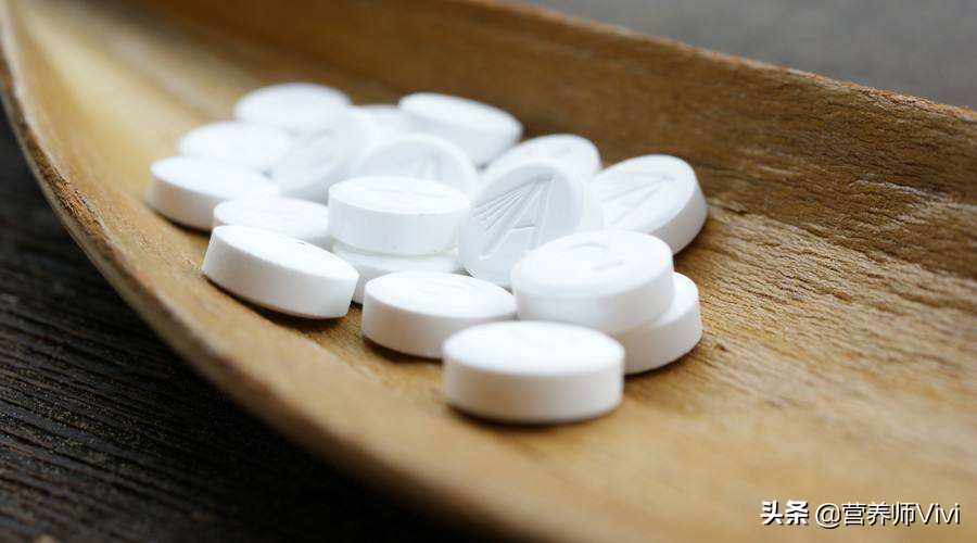 口腔溃疡怎么办告诉你个小妙招,口腔溃疡不只是上火还有4个原因