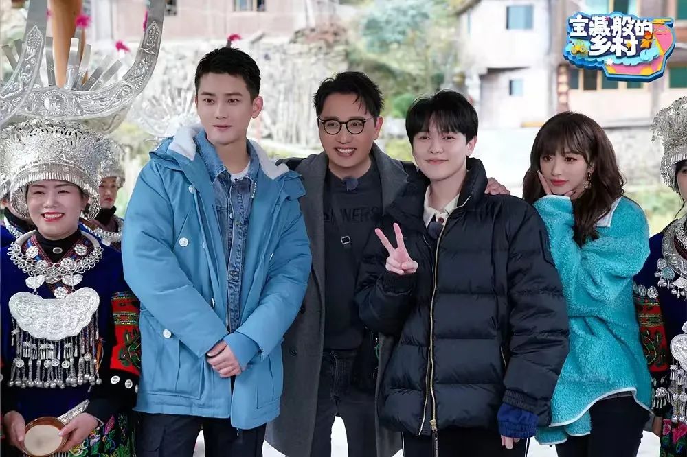 嘲笑女明星没吃过鱼子酱的男嘉宾,被嘲没吃过鱼子酱