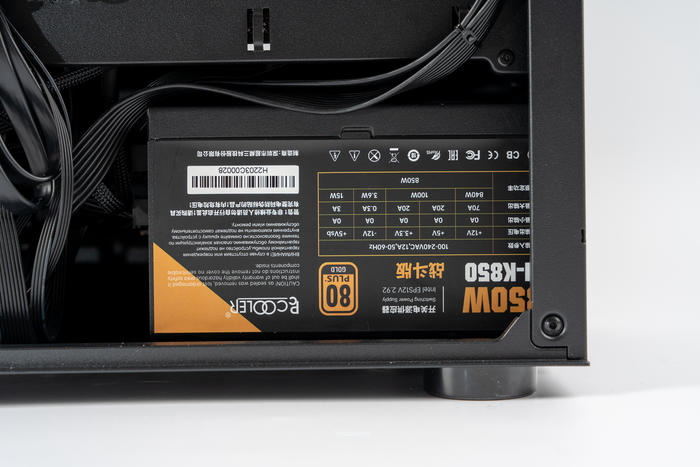 微星z690刀锋可以用1070ti吗,微星z690刀锋钛对比吹雪