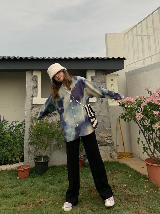 橘色针织开衫毛衣怎么搭配最洋气,2019秋冬女毛衣撞色复古针织开衫