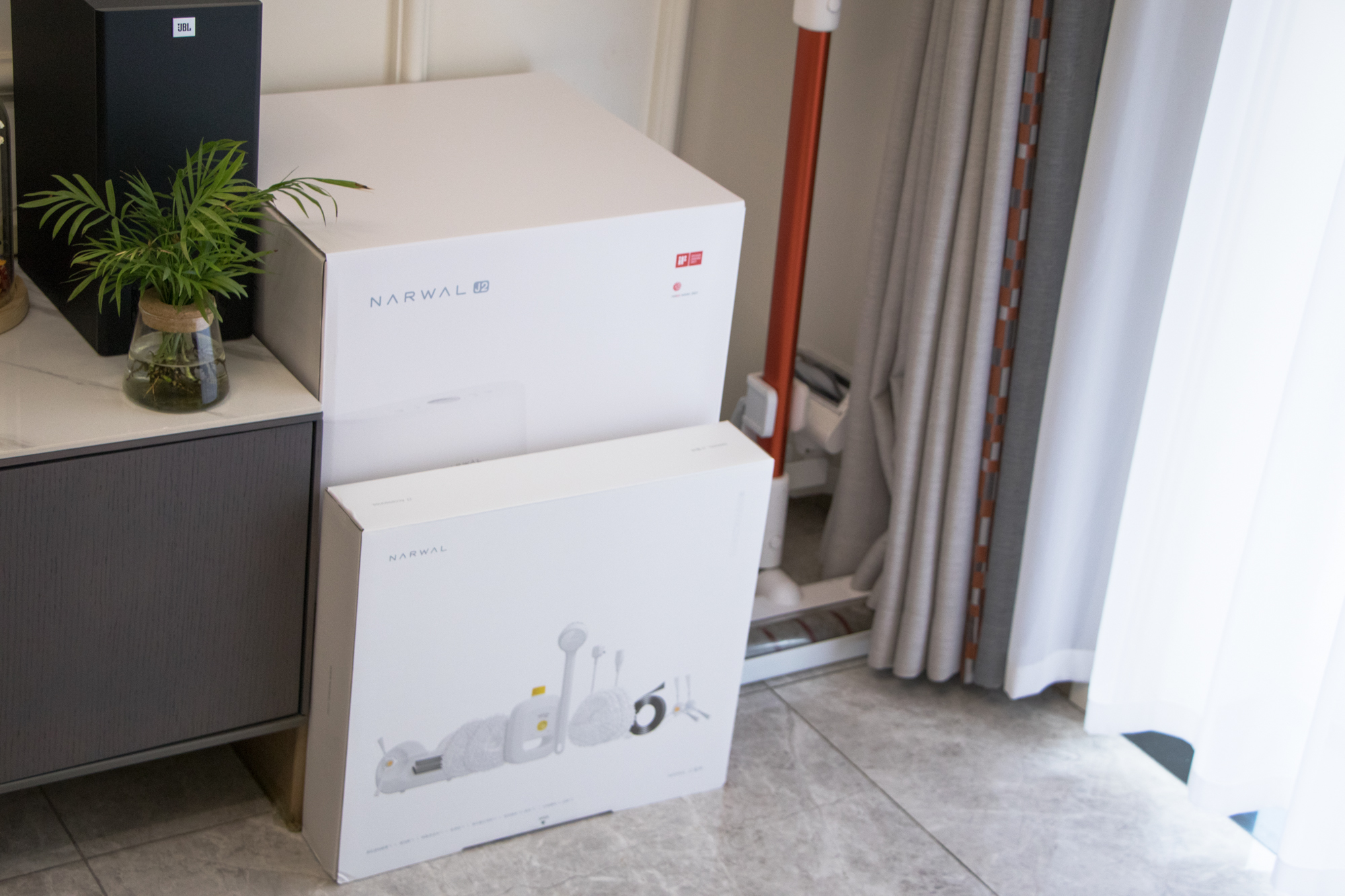 云鲸自动拖地机器人实测,云鲸j2拖地机清洁液