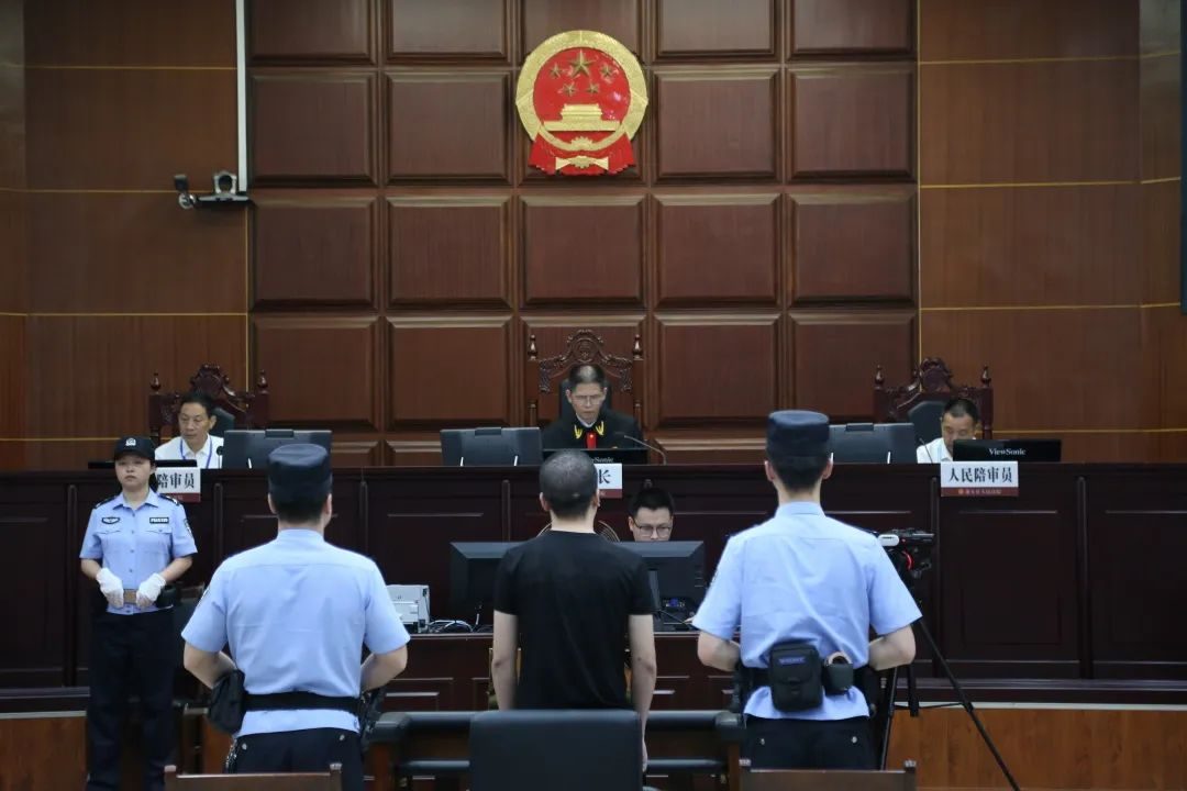 坑朋友！男子贩毒后利用朋友微信收款码“自洗钱”，结果……