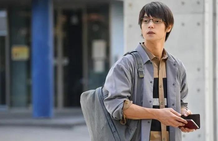 大学生该不该做兼职作文英语,哪些兼职适合大学生