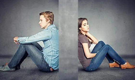 老婆总是刷小视频,女朋友老是被小视频误导