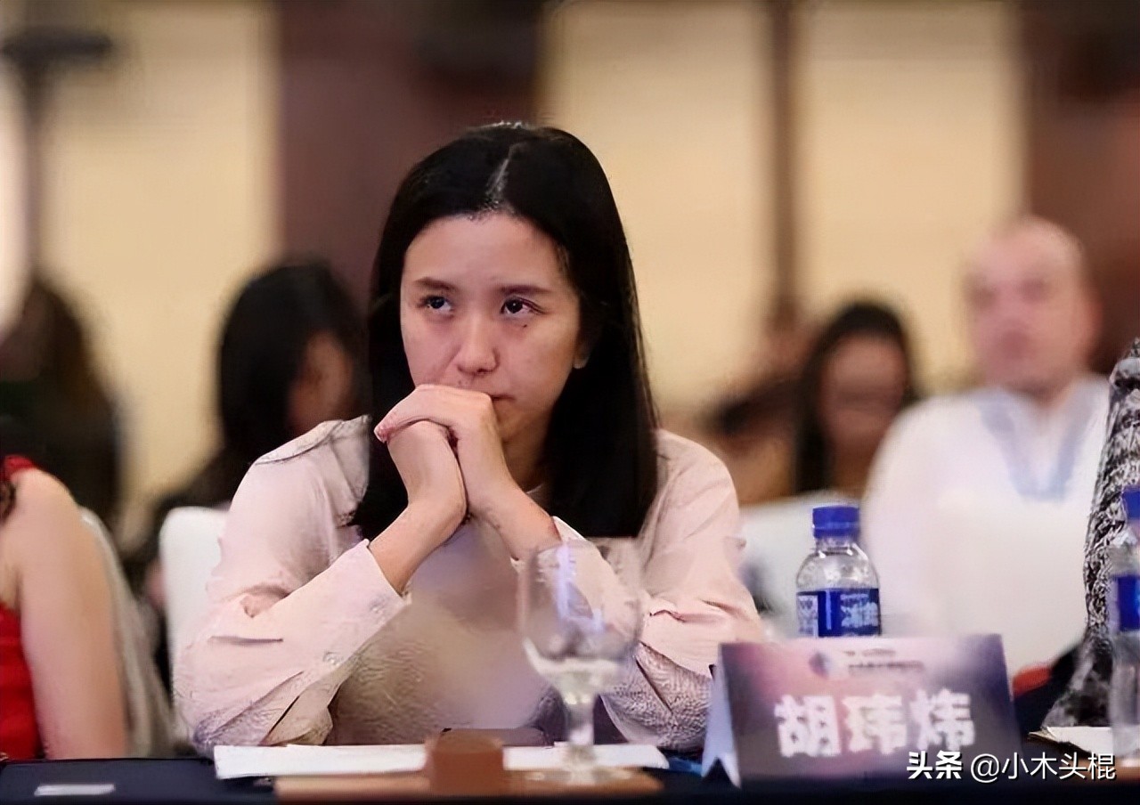 “摩拜单车”创始人胡玮炜：将公司卖给美团，获得15亿现金后离场