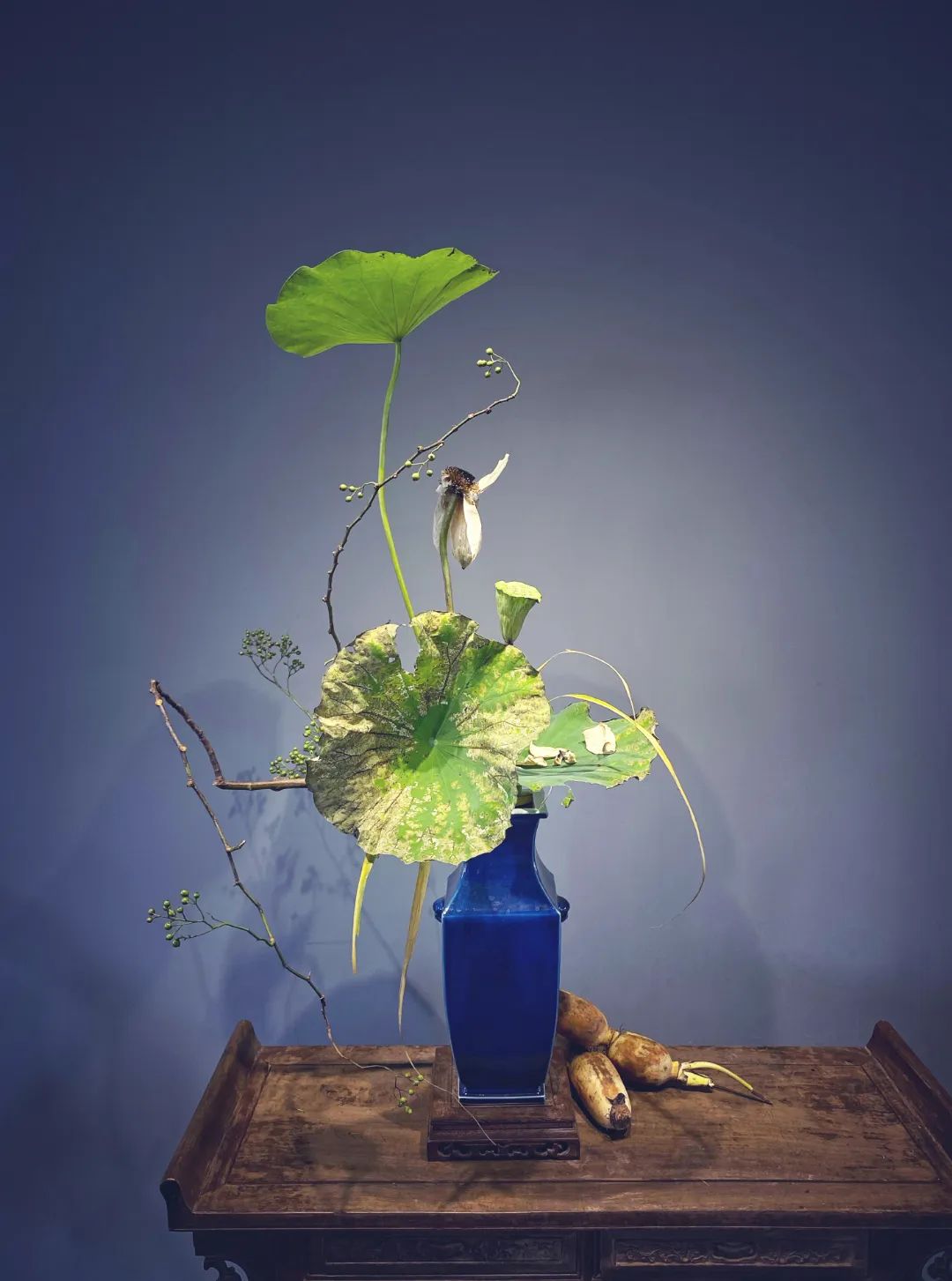 日本顶级禅意插花荷花,日式荷花插花