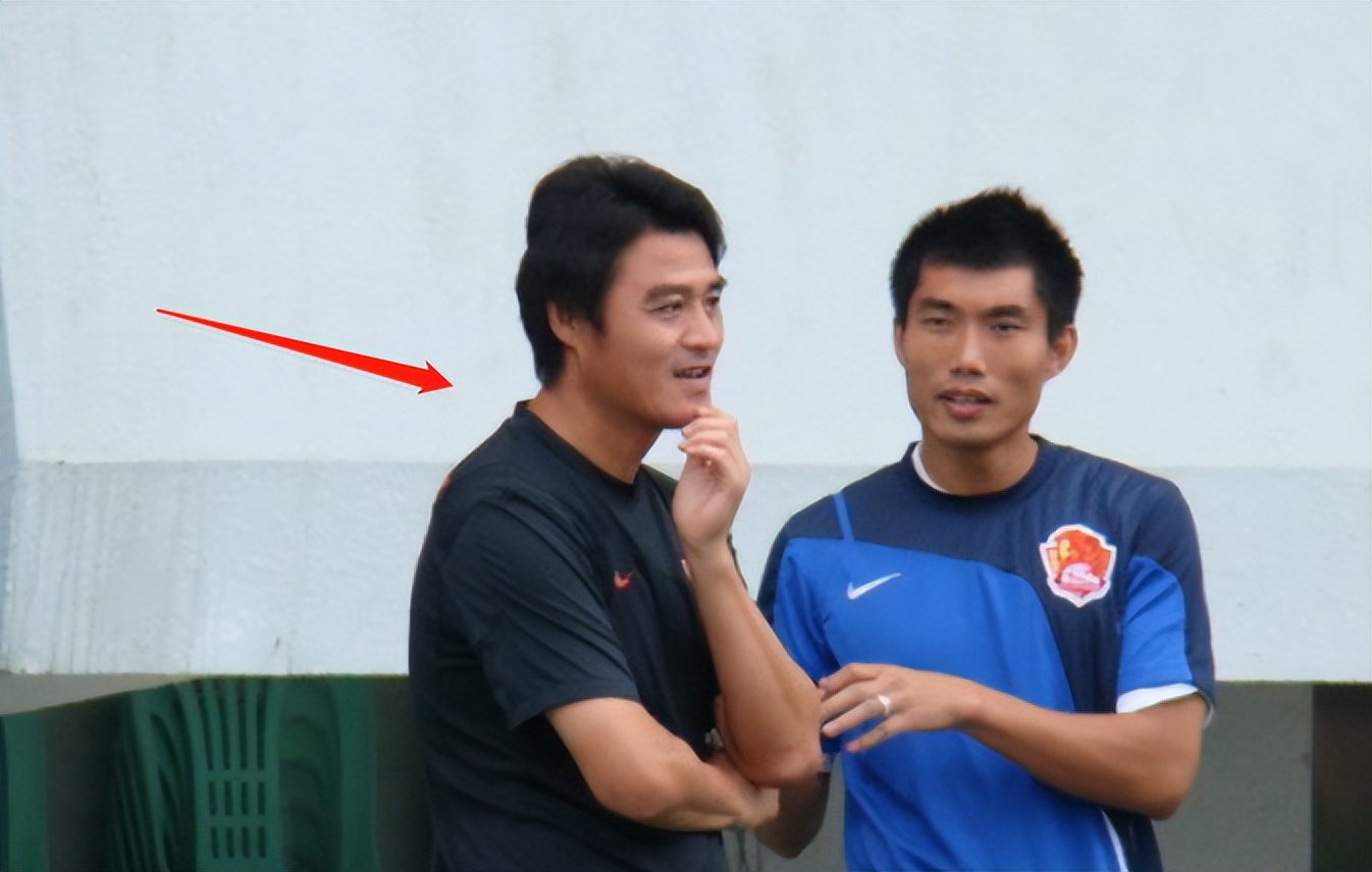 十大足球运动员集锦,钱最多的十大足球运动员