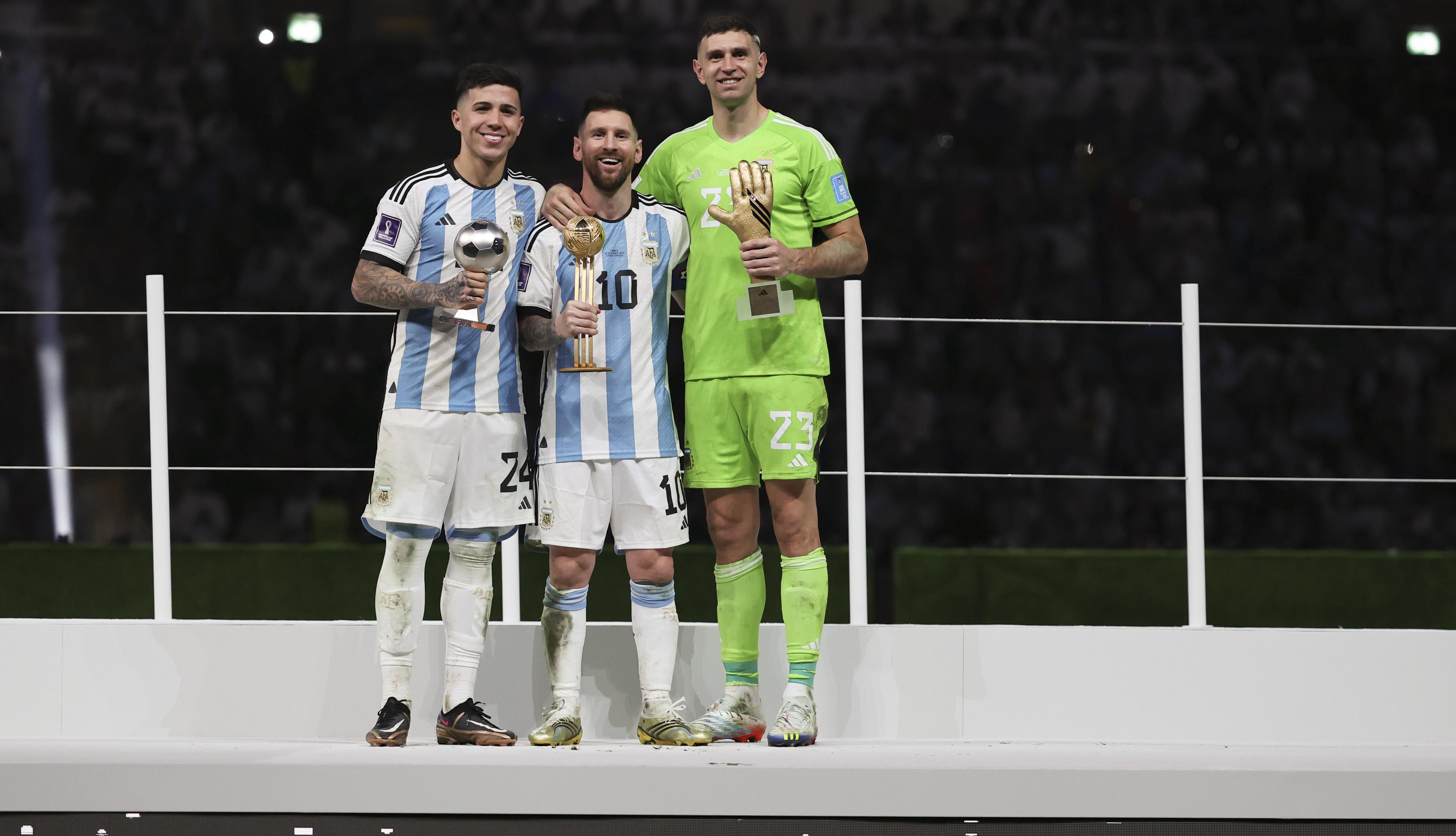 梅西和恩佐庆祝视频,恩佐谈梅西起鸡皮疙瘩