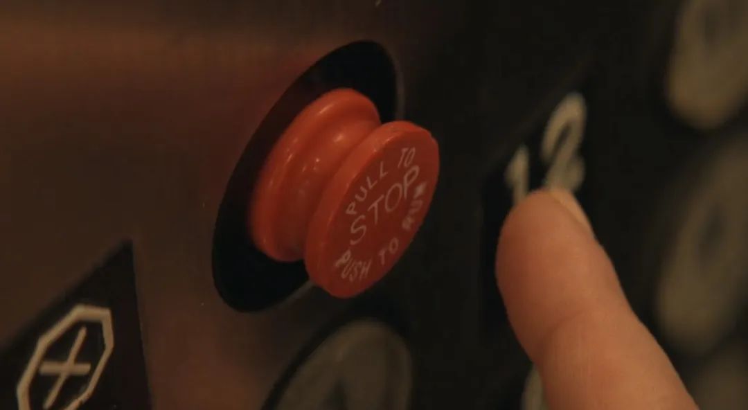 除了她的肉体,还有啥可看的?