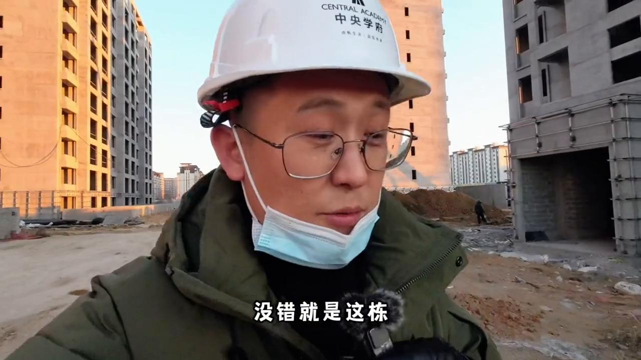 中央学府169户型180万,好房推荐学府9层126平精装