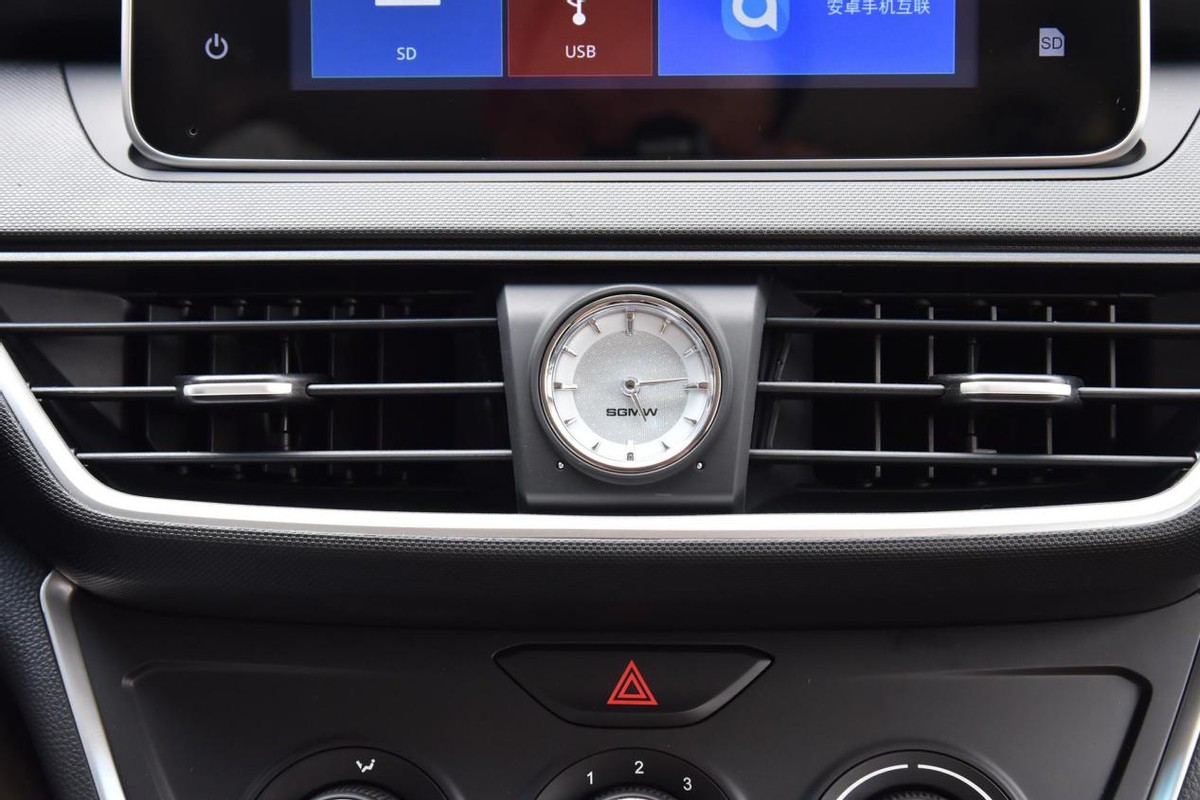 五菱宏光s31.5t试驾,2022年新款五菱宏光s3豪华商务版