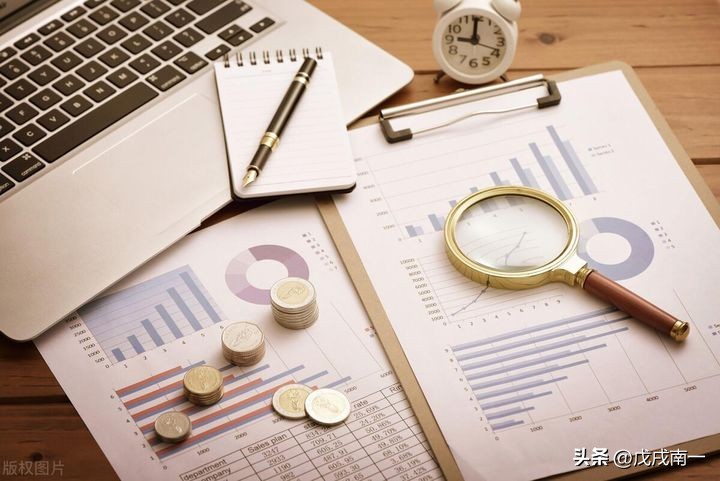 辞职炒股一般赚多少钱啊,辞职炒股靠谱吗