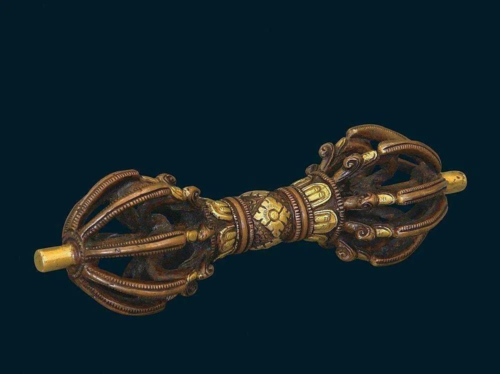 如何区分藏传佛教寺庙,藏传佛教四派的寺庙标志区别