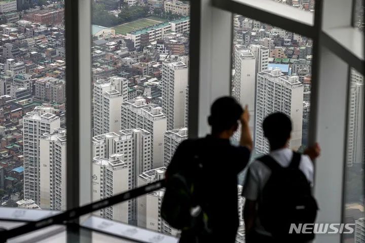韩国住房年金加入条件放宽，10月起公示价12亿韩元以下房产可申请