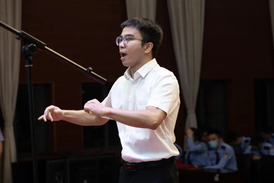 以深情的歌声向党的生日献礼,嘹亮的歌声向党献礼