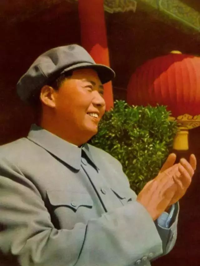 重温毛主席经典诗词:读伟人诗词,看一代天骄!