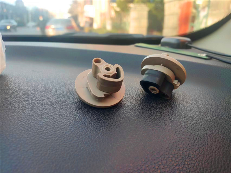 更换空调滤芯时怎么摘下手套箱,更换空调滤芯大概多少钱