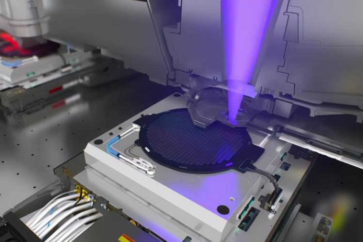 中芯国际最新消息光刻机,中芯国际还能从美国进口光刻机吗