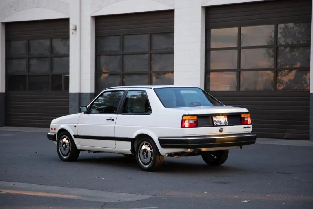 国内少见1989款双门大众捷达