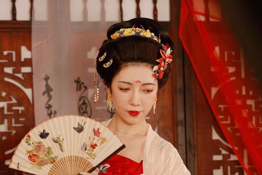 *瓶金**梅第35章：西门庆：和寡妇相亲，我是专业的，看我一招拿下她