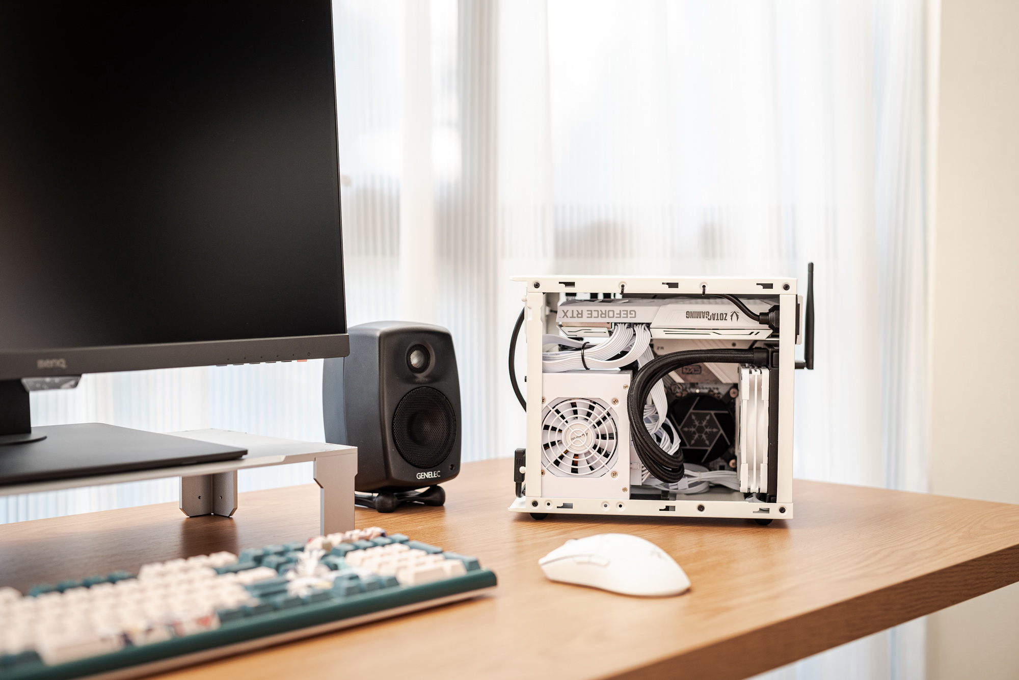 你也可以轻松装的白色ITX小钢炮：银欣SG16装机指南