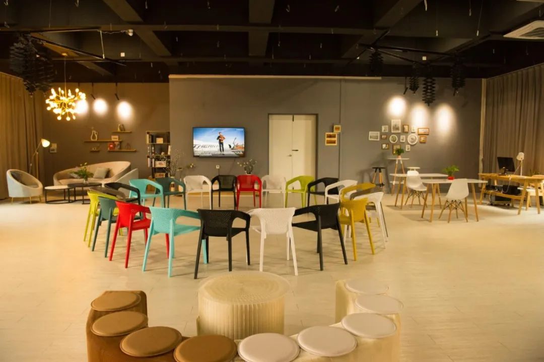 为什么华夏理工学院学费这么贵,为什么选择帝国理工