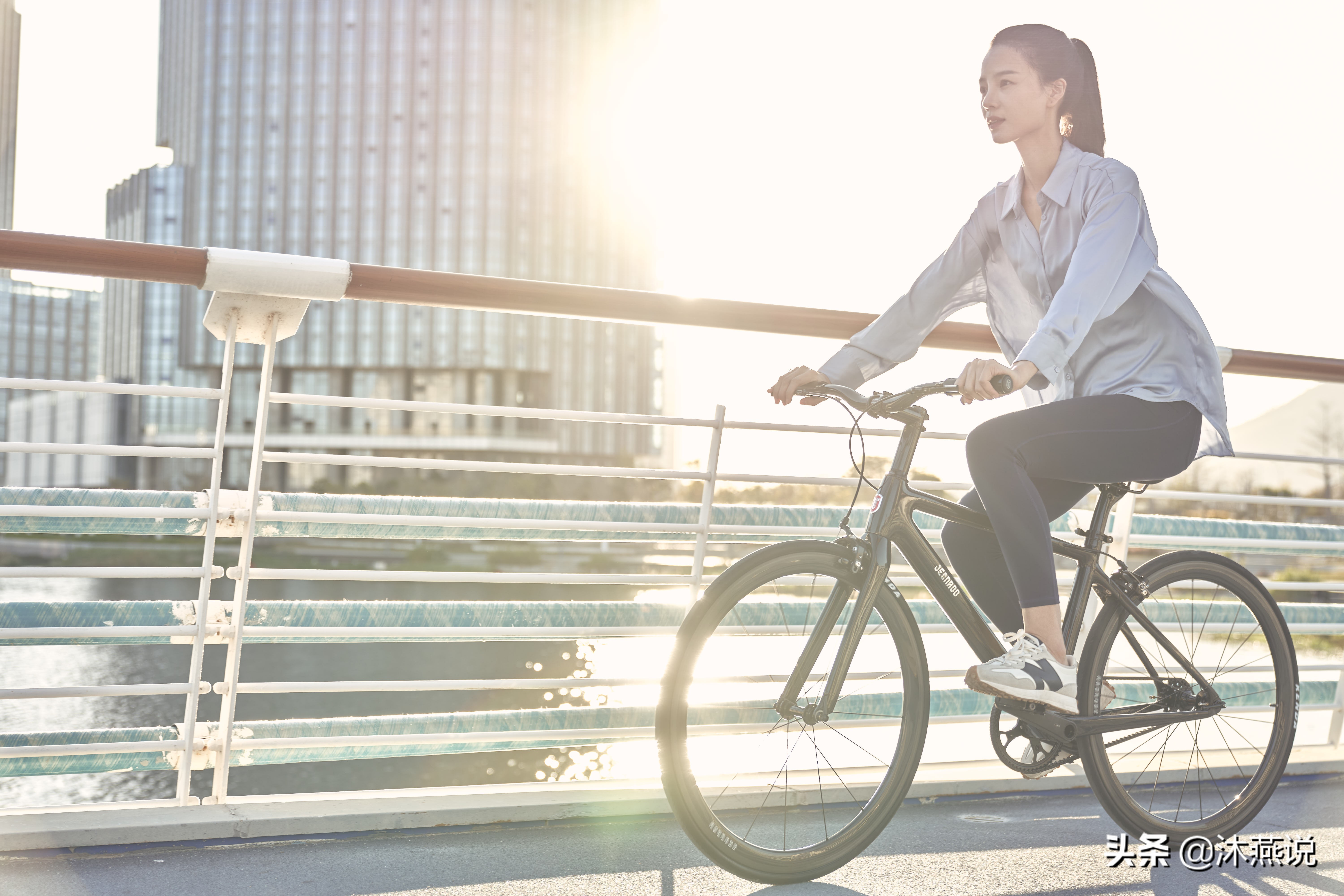极致轻量化自行车,集鹿碳纤维都市轻骑自行车