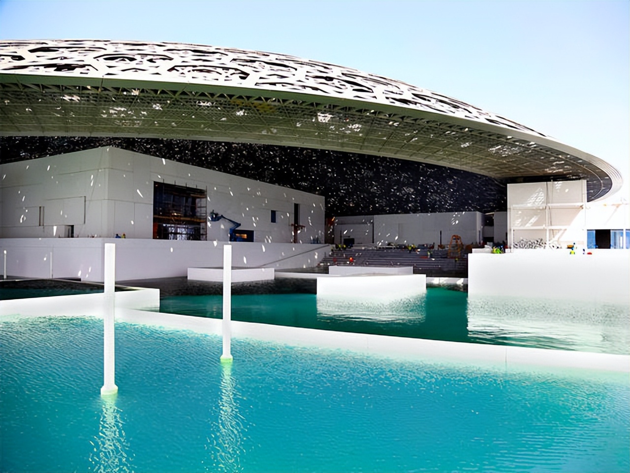 古典建筑与现代建筑融合的句子,现代建筑设计体现文化创新更重要