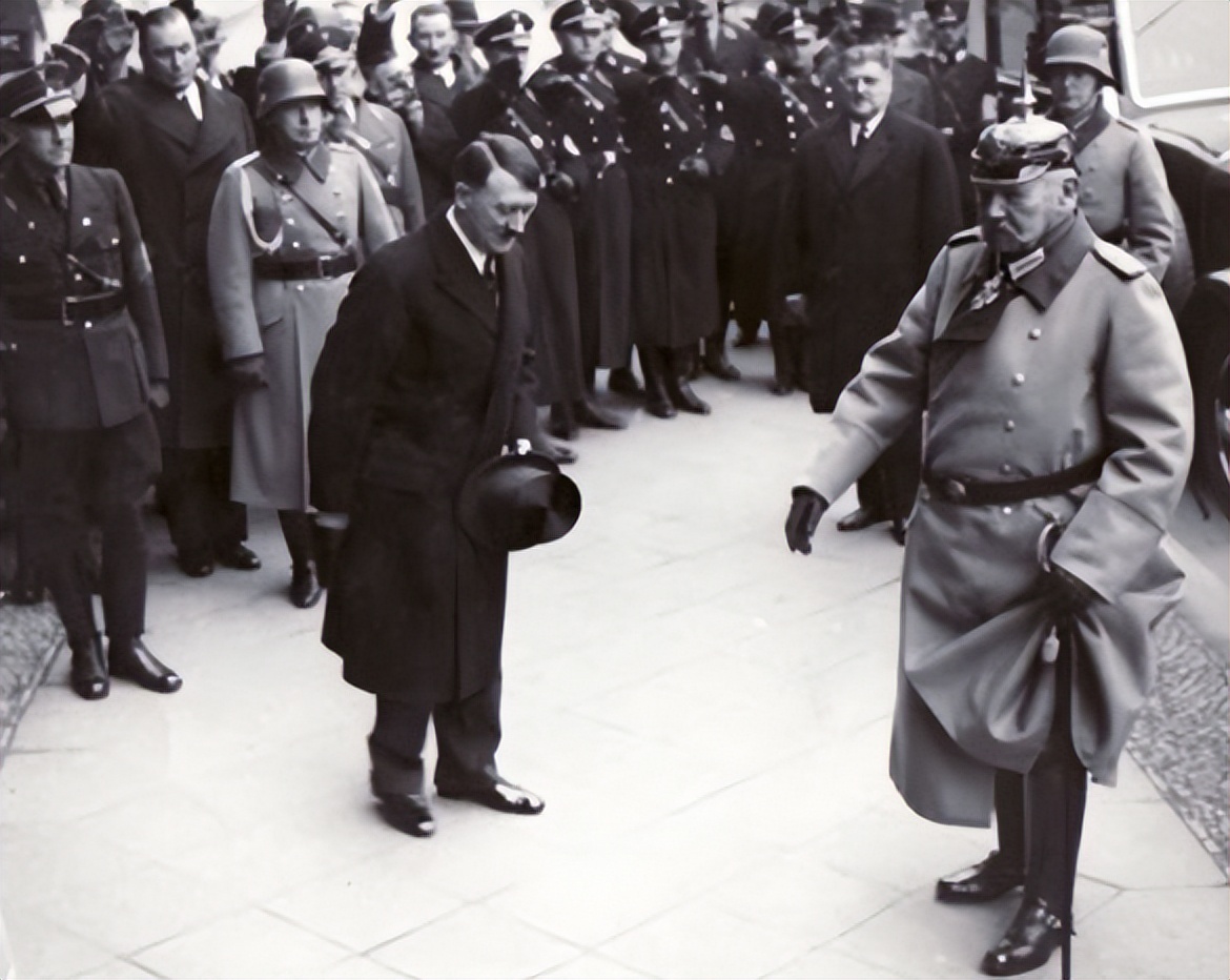 1933年希特勒上台和纳粹德国的崛起：纳粹主义对德国和全球的影响