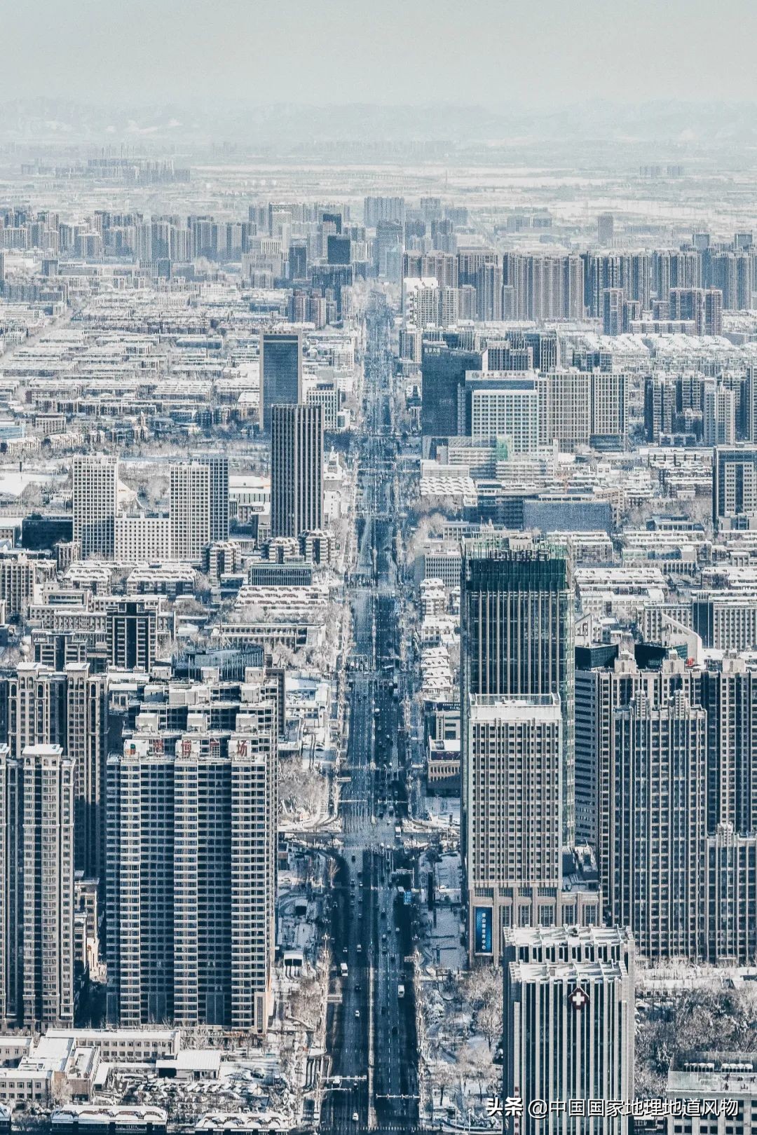 海鲜、瓷器与钢铁！最被低估的“河北第一城”，到底有多猛？