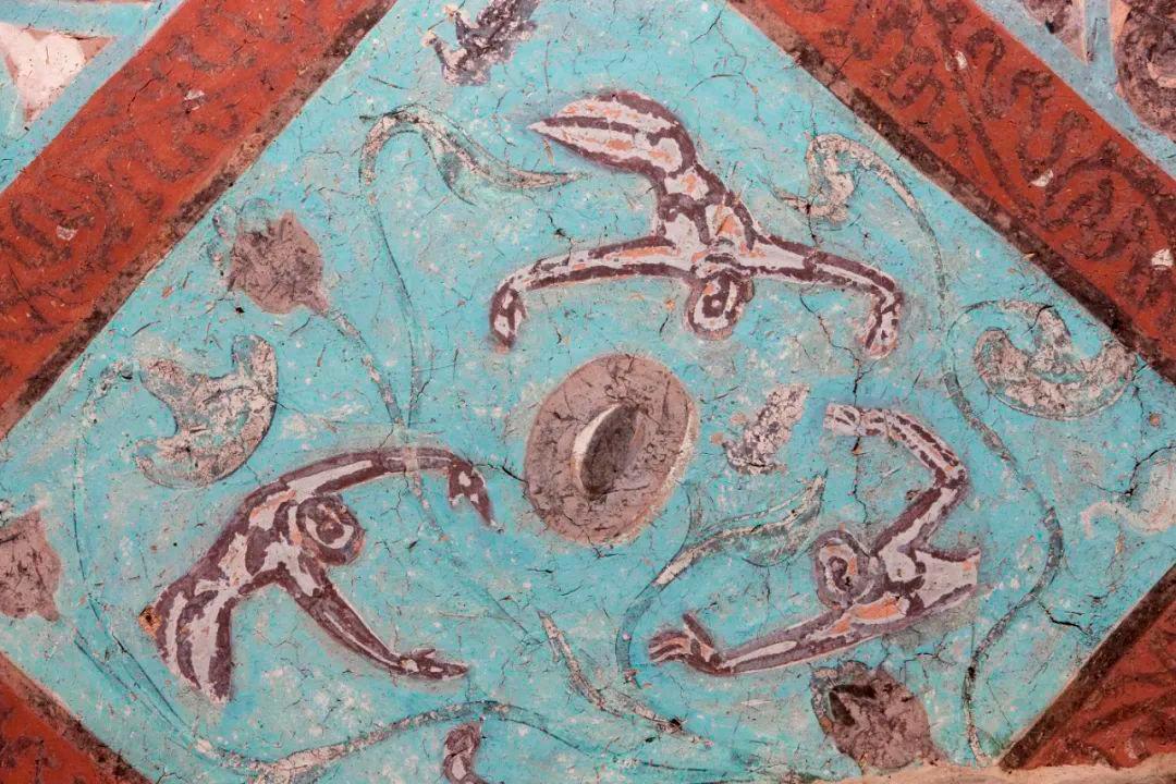 鐢樿們瀛︾敓鏍℃湇,鐢樿們姘戞棌瀛︽牎鏍℃湇