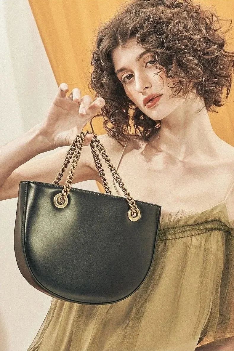 虞书欣同款双肩包平价,虞书欣10元包