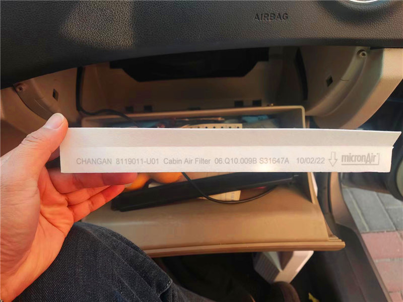 更换空调滤芯时怎么摘下手套箱,更换空调滤芯大概多少钱