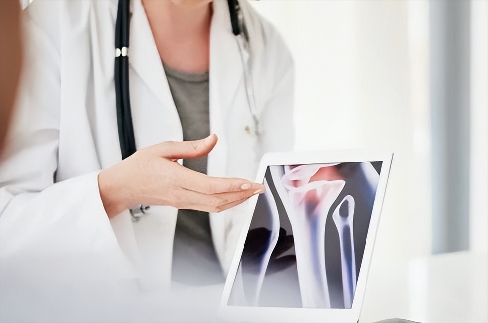 睡觉股骨头坏死大腿根疼怎么缓解,股骨头坏死钻孔减压能缓解疼痛吗