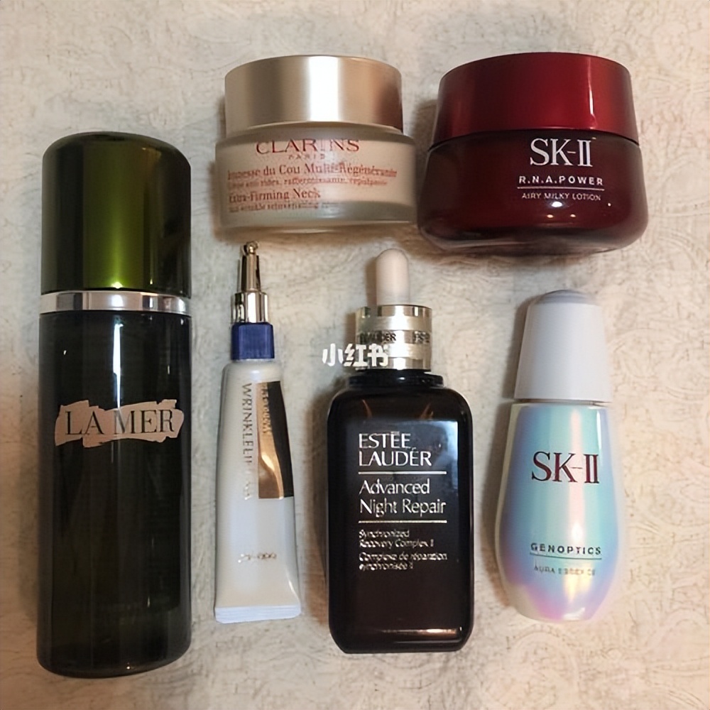 护肤品整套使用还是单品牌使用好,护肤品是一套的好还是各买各的好