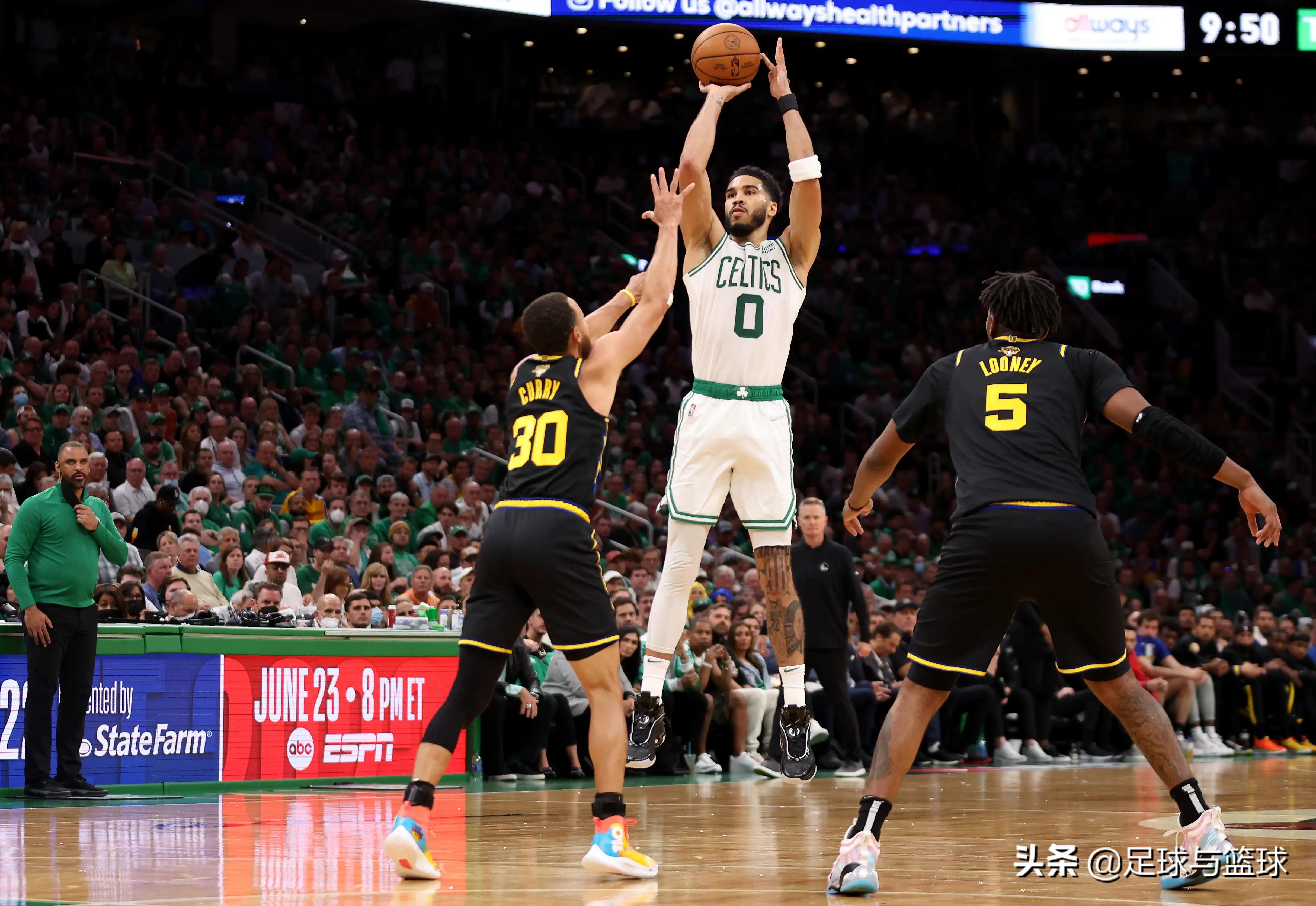 勇士vs凯尔特人库里33分,2022勇士vs凯尔特人g4库里集锦