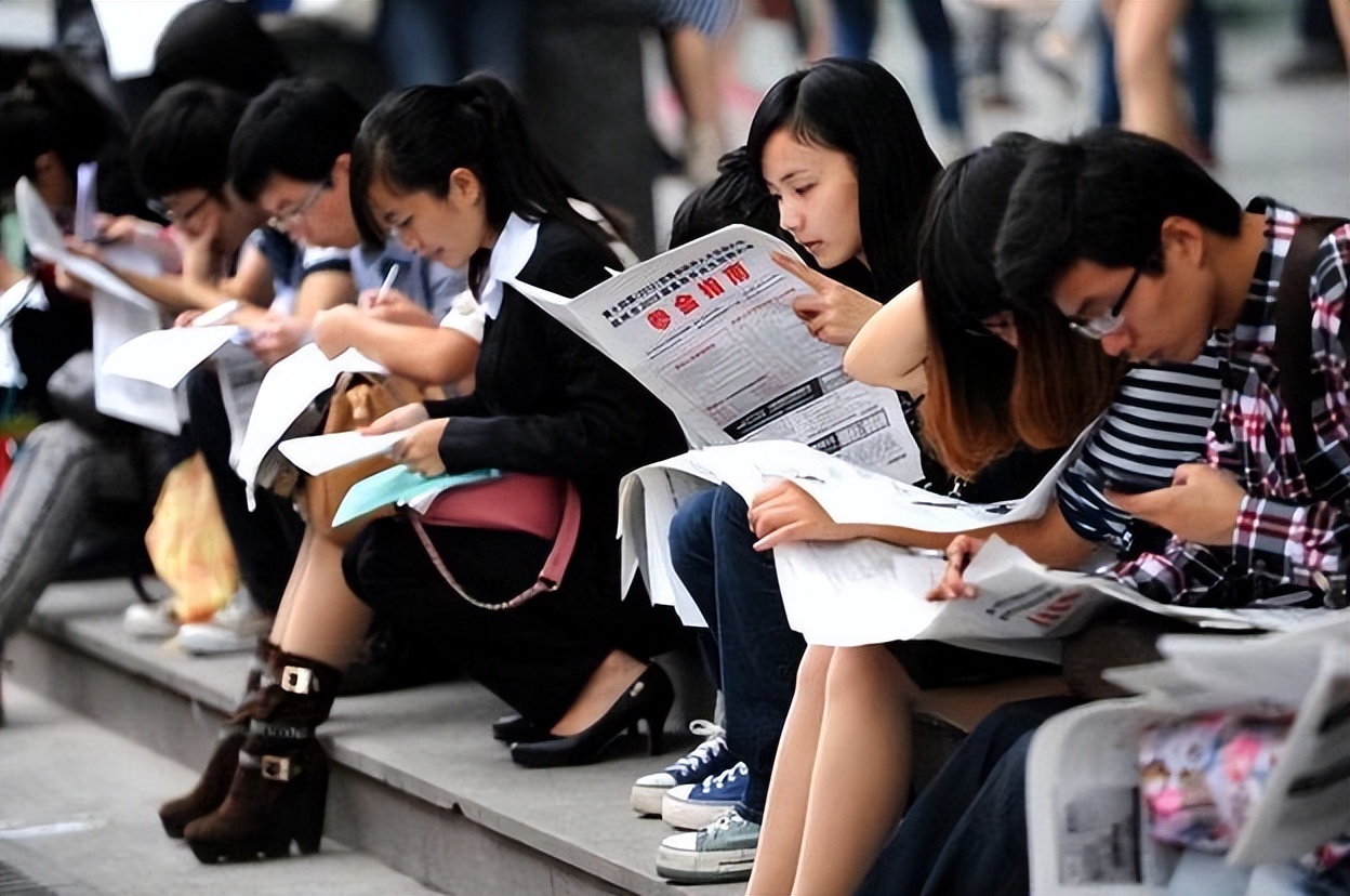 美国经济萧条时期什么行业赚钱,经济不景气的时候什么行业好发展