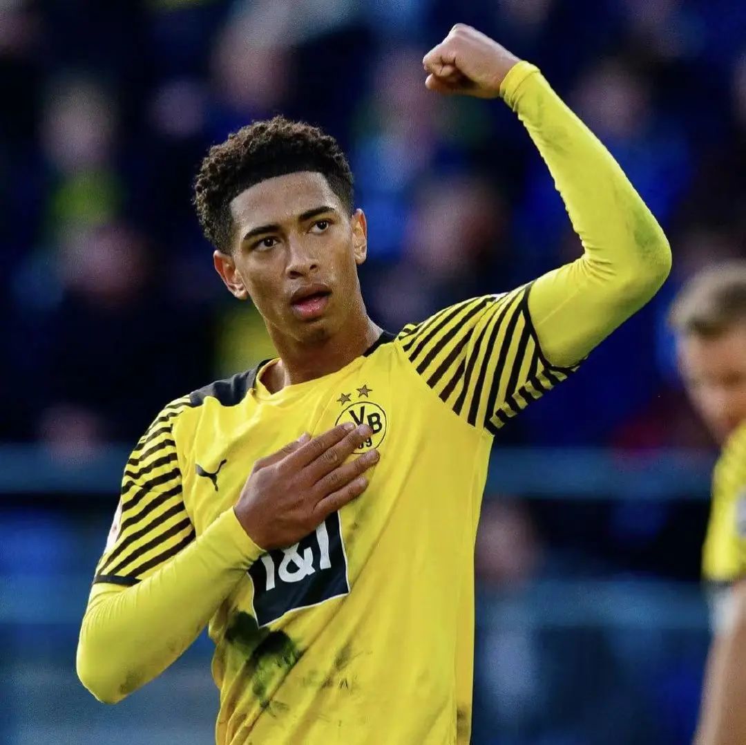 英格兰传奇球星,18岁英格兰颜值小将