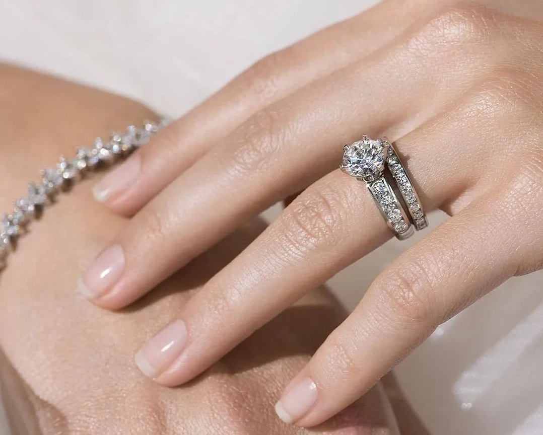 20分h色钻石si净度怎么样,钻石颜色fg净度si算好钻吗