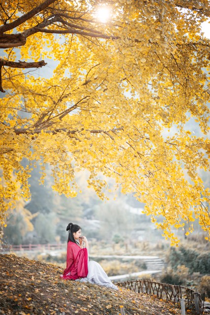 在变老的路上女人要学会富养自己,女人要富养自己