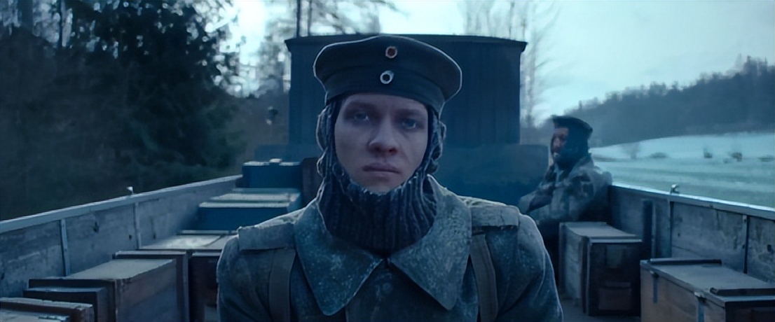 一上映就登票房榜首看完大呼过瘾,首播便拿下收视第一