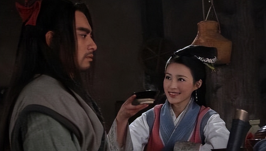 *瓶金**梅：通往男人心灵的通道，经过胃