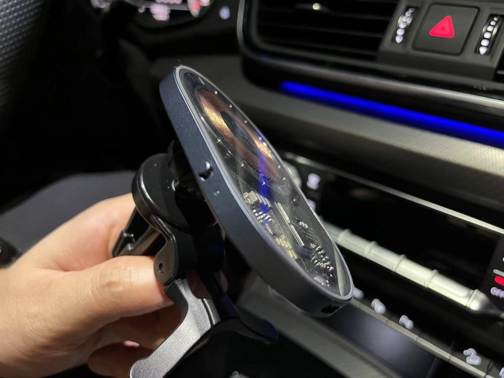 摩米士手机ipad支架,摩米士车载手机支架无线充电评测