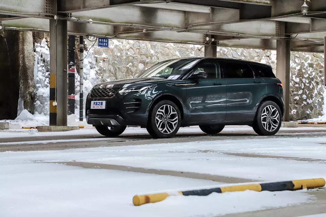 揽胜极光全系车型,路虎揽胜极光l混动三缸怎么样